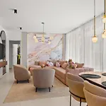 公寓 Luxury Pool Seaside 扎达尔