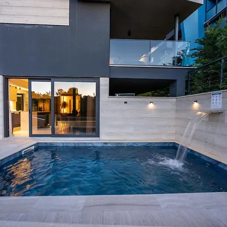 Luxury Pool Seaside 公寓 *