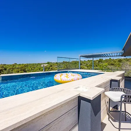 Luxury Pool Seaside Apartman *