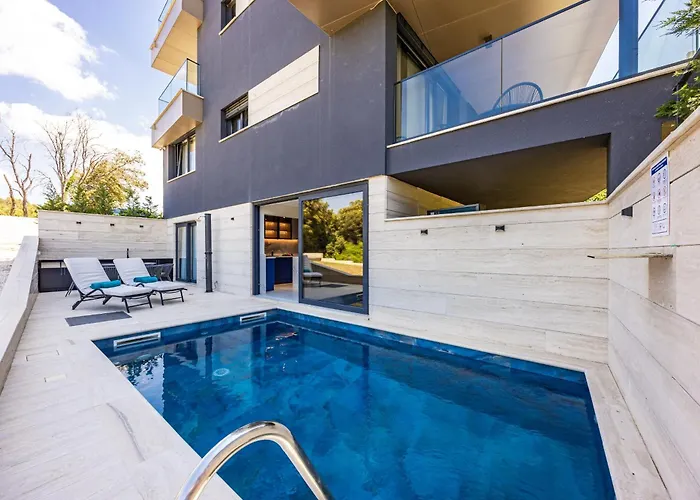 Luxury Pool Seaside Lägenhet Zadar