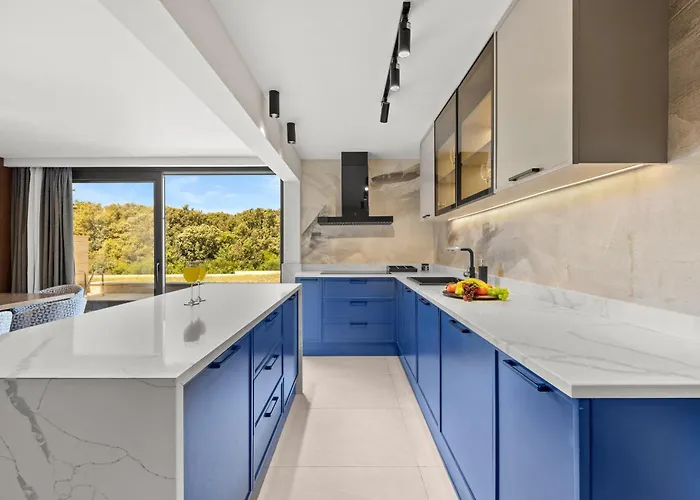 Luxury Pool Seaside Zadar