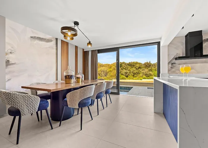 Luxury Pool Seaside Apartman Zadar