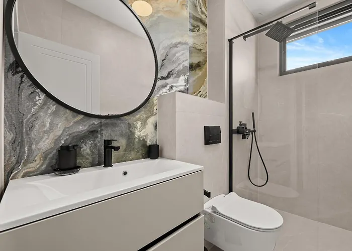 Luxury Pool Seaside Apartman