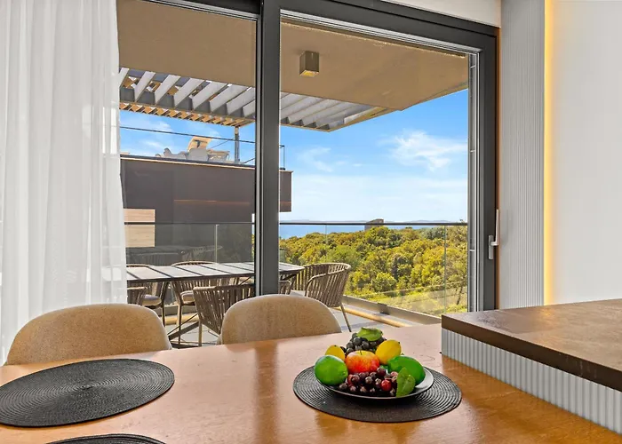 Luxury Pool Seaside *