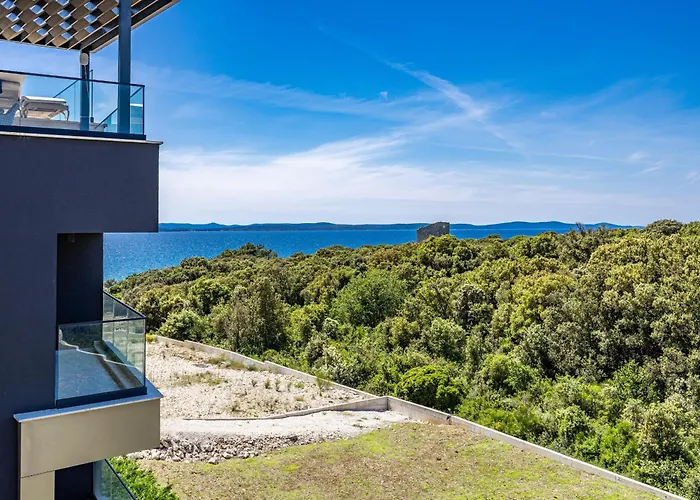 Luxury Pool Seaside Apartman