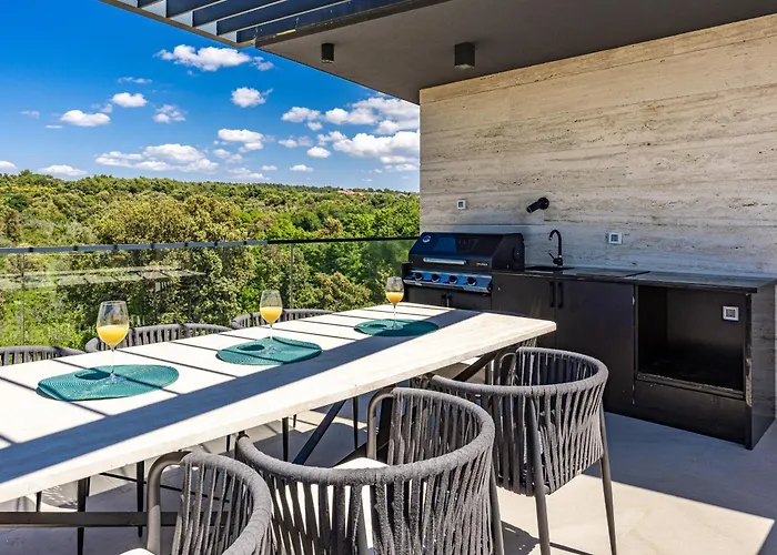 Διαμέρισμα Luxury Pool Seaside *