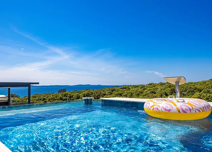 Luxury Pool Seaside Apartman Zadar